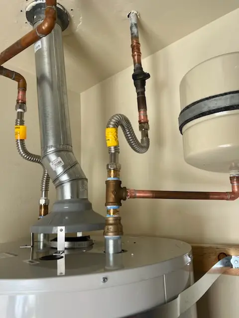 Water heater installation and plumbing repair in West Tiana
